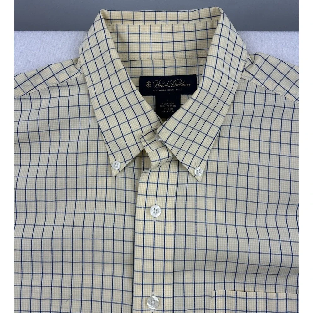 Brooks Brothers Mens Large Short Sleeve Shirt Button Down‎ Yellow Plaid *STAINS*